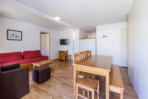 Image of Wifi, 50m from shops, fitness, swimming pool, sauna, hammam, balcony, tv, ski locker, 57m²