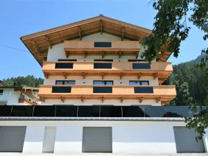 Image of Beautiful apartment for 8 guests with WIFI, TV, terrace and parking