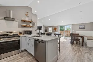 Image of Cozy cottage w\/hot tub, game room & backyard. Close to West Point and Bethel.