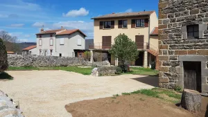 Image of Près de la Rivière