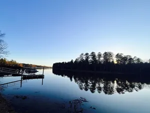 Image of Fishing Paradise. Super relaxing 2-bedroom Lakefront with AMAZING Screened porch