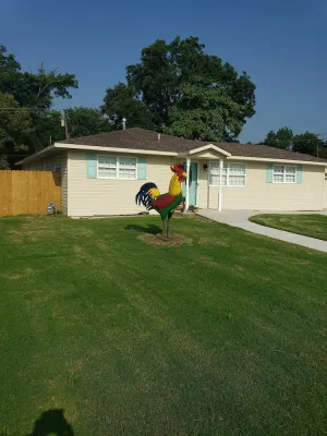 Image of Completely remodeled 4 bedroom home 8 blocks from the PW Mercantile!