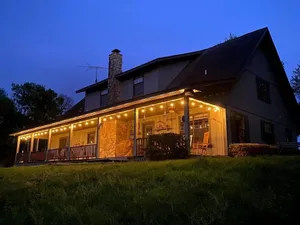 Image of Bluebonnet Ridge -- Historical Family Farm!