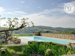 Image of Charming cottage with pool and wifi in the vineyards