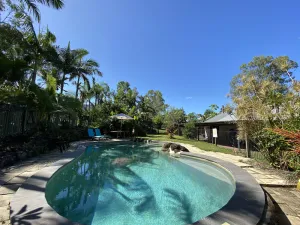 Image of Relaxing country  homestead surrounded by nature and close to the coast