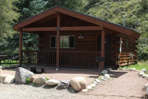 Image of One Bedroom Cabin with Ample Parking and Space from Neighboring Cabins