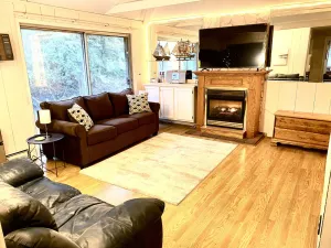 Image of Spacious House short walk to Bills Stadium