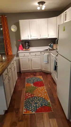 Image of Lakefront upstairs apartment
