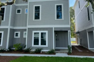 Image of Wonderful retreat in heart of town - WiFi, central AC, elevator, private balcony