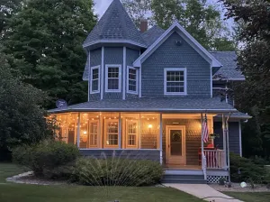 Image of King bed, fully stocked kitchen, 2.5 acres of secluded beauty