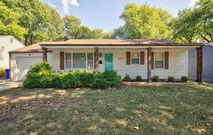 Image of ~Home away from Home~ FAST Wifi | BBQ Grill | Easy Self Check-in