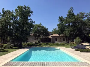Image of Beautiful Provence House in the Luberon - Heated Swimming Pool & Large Gardens.