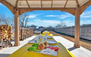 Image of Brand New & Just 6 mins from Baylor\/Magnolia\/Downtown Waco!