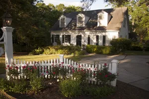 Image of Meadows Manor Historic District