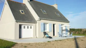 Image of pretty little house near the sea with sea view, classified 3 stars
