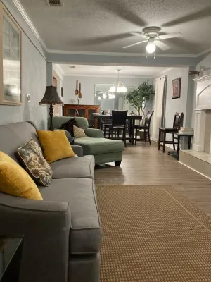 Image of SPACIOUS COZY HOME 5BD\/2BTH SLEEPS 11 CLOSE TO THE BEACHES