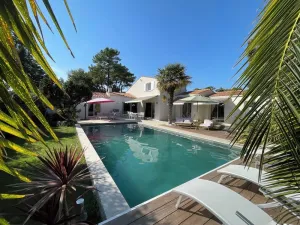Image of House sleeps 11 between sea and forest in Saint-Trojan-les-Bains, Île d'Oléron