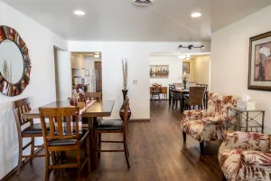 Image of Spacious  Townhouse - 1 mile from Lambeau