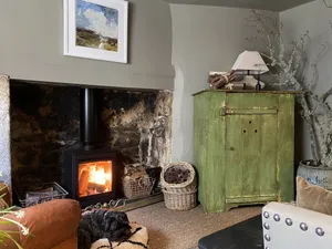 Image of Bijou Cottage in centre of Dartmoor village