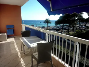 Image of Appartement moderne à Fréjus - 39 m² - Vue sur mer