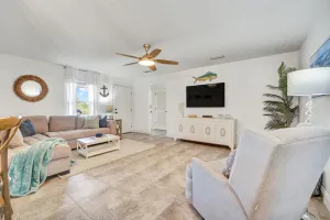 Image of Recently Remodeled, Enclosed Yard, Outdoor Kitchen