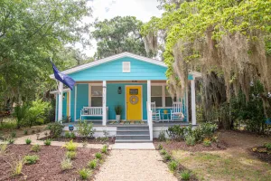Image of Cottage on Greene! Downtown Beaufort several Blocks Away and Parris Island a 10 Minute Drive