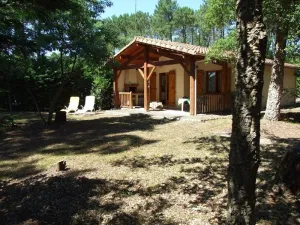 Image of Villa T4 avec 3 Chambres, Terrasse, et Proche de l'Océan – Animaux Acceptés - FR-1-379-145