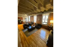 Image of Beautiful 1 bedroom loft in the heart of downtown
