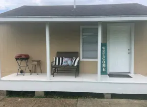 Image of Beaumont Bungalow 1\/1 Furnished\/Pet Friendly-Nederland, Port Neches, Port Arthur
