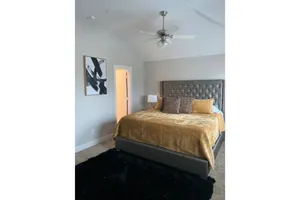 Image of Upscale 2 Bedroom Townhouse\/Houston