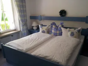 Image of Cozy vacation apartment with mountain view 2 pers., terrace \/Feuerwehrheimstraße