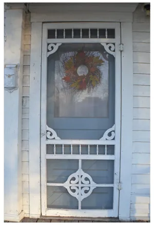 Image of Charming Cottage near Lake Community
