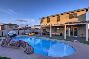 Image of Luxurious Vegas Digs: Hot Tub, BBQ, Cabana & More!