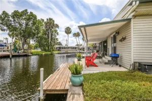 Image of 1-bedroom cottage just 3 minutes drive to Homosassa Springs Wildlife State Park
