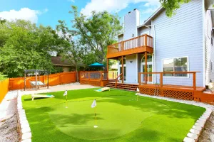Image of New ! Modern House with Jacuzzi & Mini-golf by Six Flags \/ SeaWord \/ UT SA