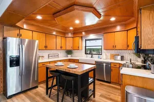 Image of 5BR Lakefront Getaway with hot tub