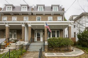 Image of Gladys and David's Apartment