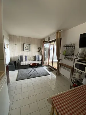 Image of Quiet garden level, in Normandy residence, on the heights of Trouville￼