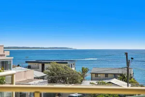 Image of Pacific Breeze 11