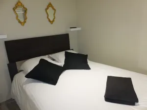 Image of Escale citadine au centre d'Avignon, climatisation, appartement de charme, spacieux et lumineux
