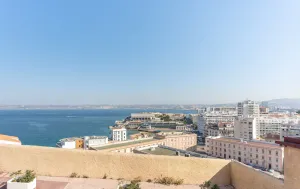 Image of ROCCA BIANCA - Sur la roche face à la mer et la bonne mère