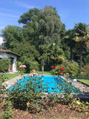 Image of Villa with swimming pool and large garden with double garage and parking space