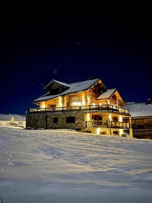 Image of 5 * rated chalet of 335m2, on the slopes, swimming pool & cinema