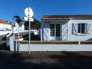 Image of Maison près de la plage avec jardin et vélos, animaux bienvenus, équipée pour 4 personnes - FR-1-540-282
