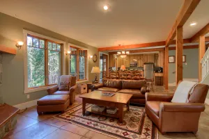 Image of Aspen House in Fish Camp- 2 Miles from Yosemite's South Entrance