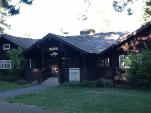 Image of Historic Point Comfort Lodge on Upper Klamath Lake at Rocky Point