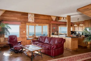 Image of Access to the North Coast - Columbia River, Baker Bay, Pacific Ocean = Paradise