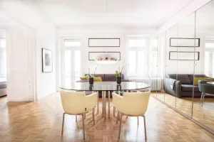 Image of Spacious, Luxury & Sunny Apartment + Free Parking
