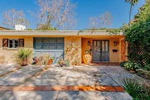 Image of Malibu West w Private Beach Club access, steps from the beach and market