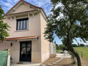 Image of Gîte champêtre rénové avec jardin et équipements modernes à Pierrefitte-sur-Loire - FR-1-489-334